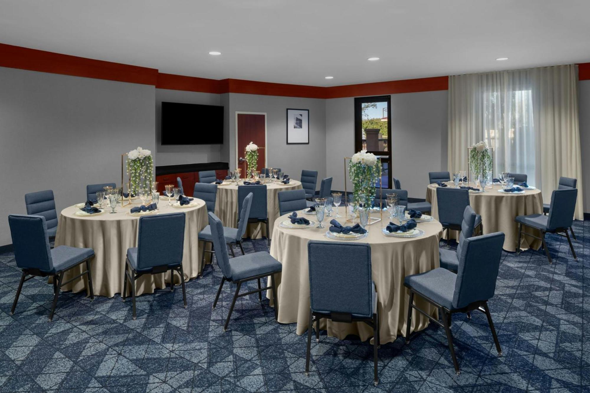 Courtyard By Marriott Santa Clarita Valencia Hotel Bagian luar foto