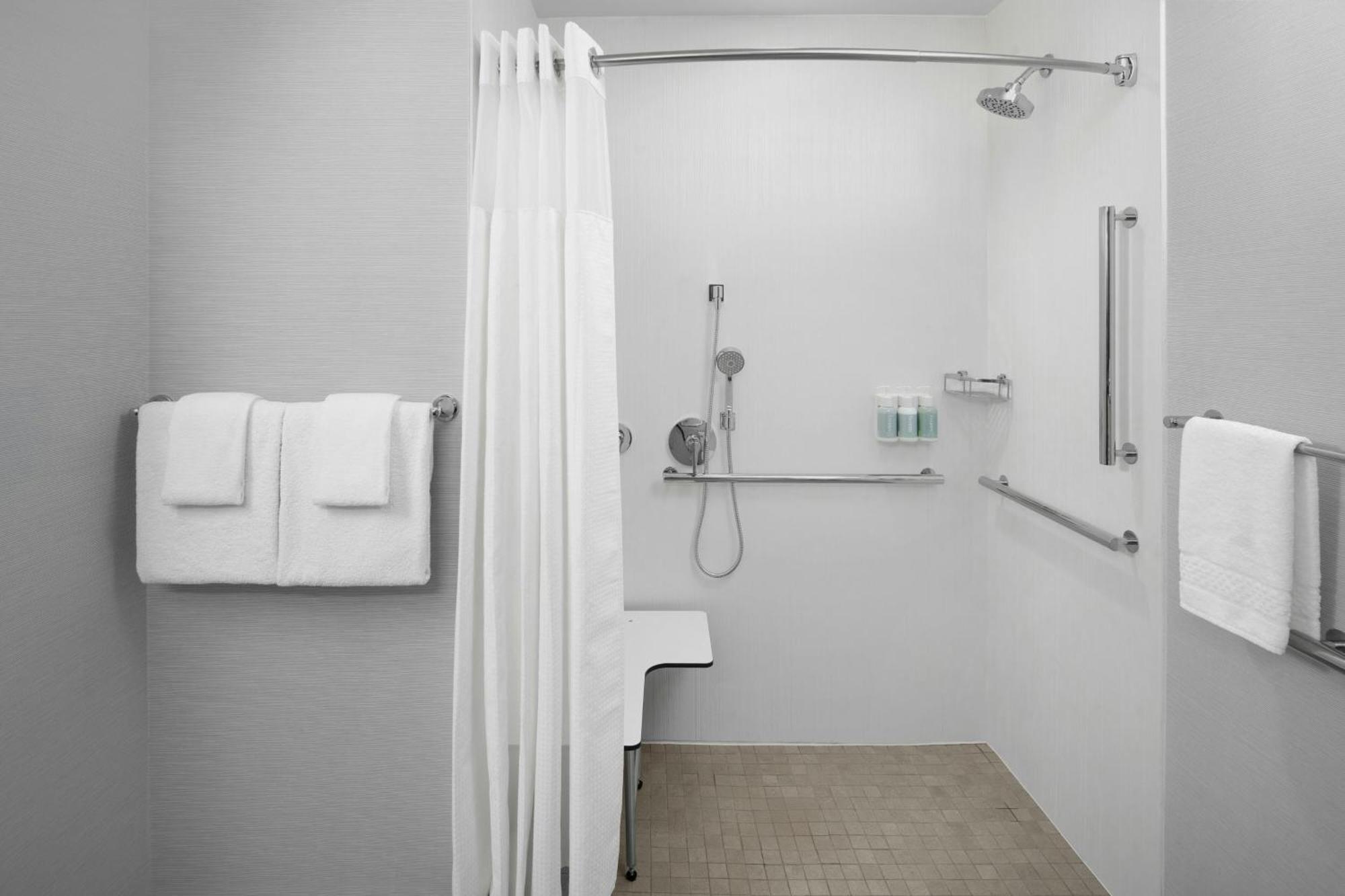 Courtyard By Marriott Santa Clarita Valencia Hotel Bagian luar foto