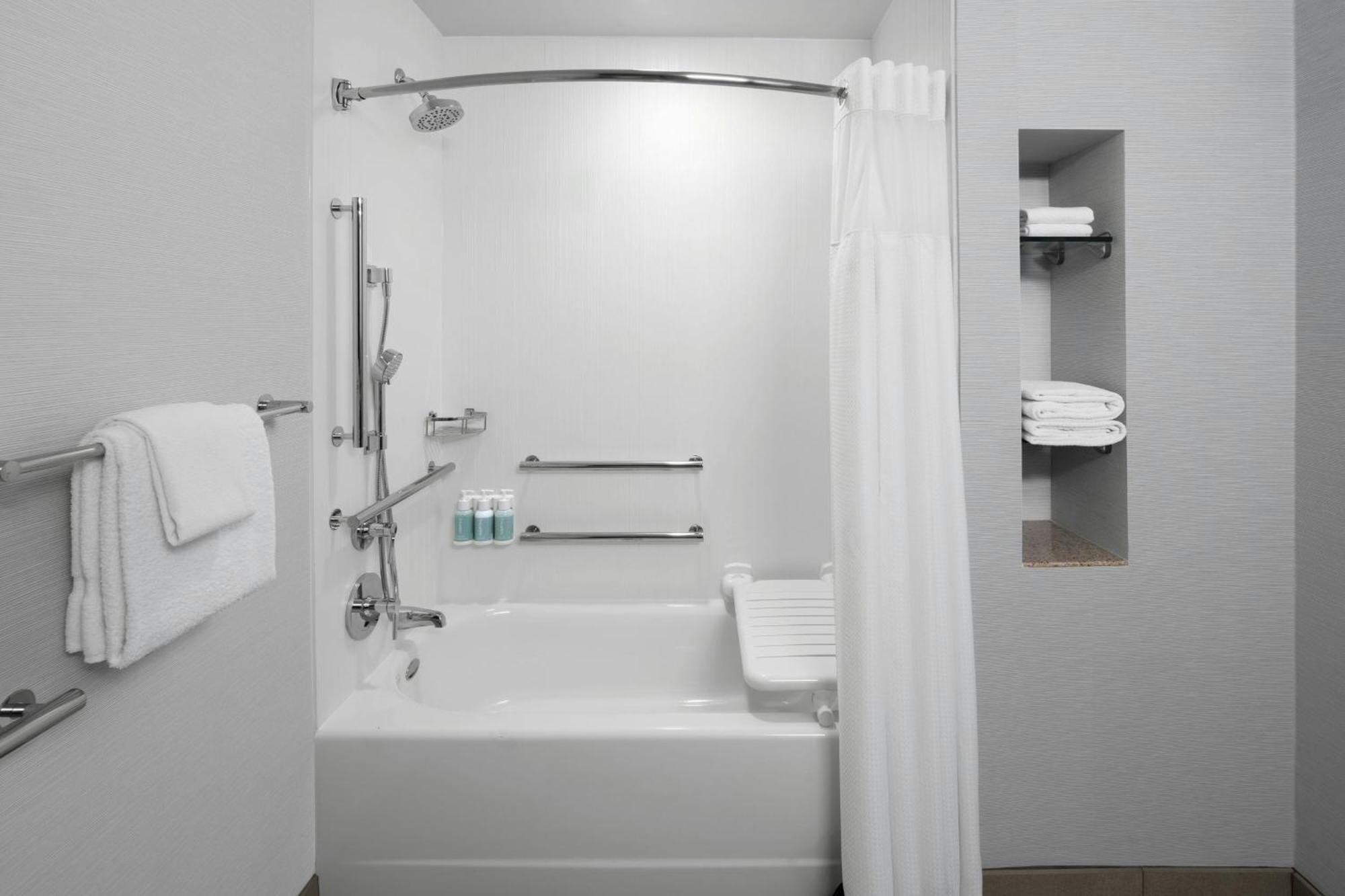 Courtyard By Marriott Santa Clarita Valencia Hotel Bagian luar foto
