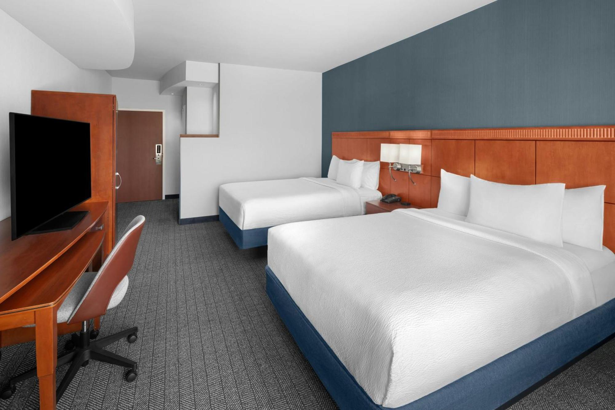 Courtyard By Marriott Santa Clarita Valencia Hotel Bagian luar foto