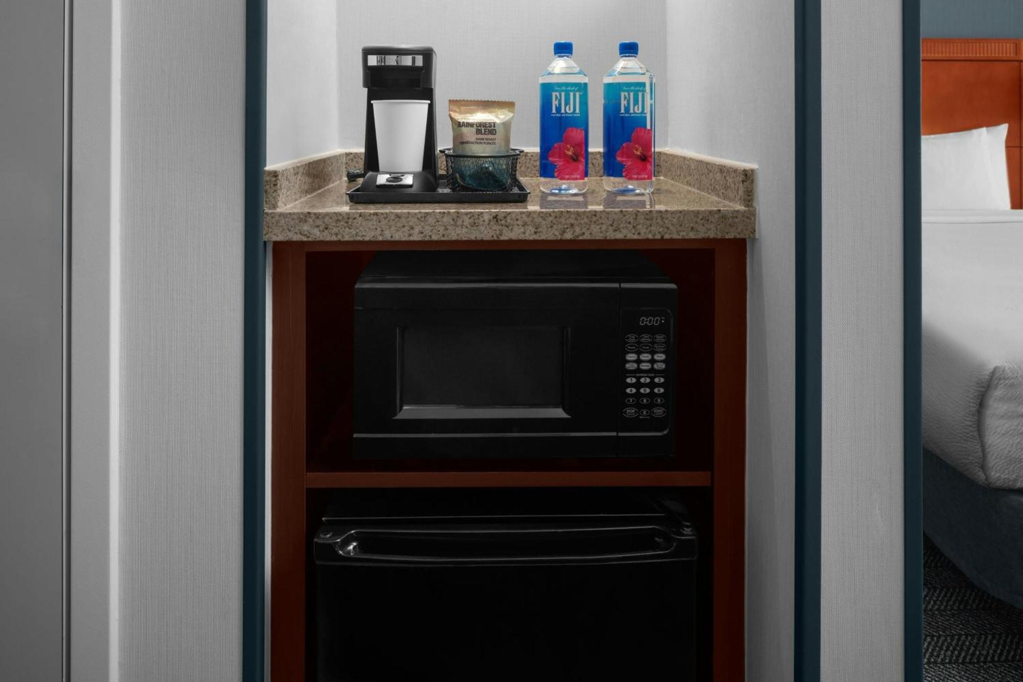Courtyard By Marriott Santa Clarita Valencia Hotel Bagian luar foto