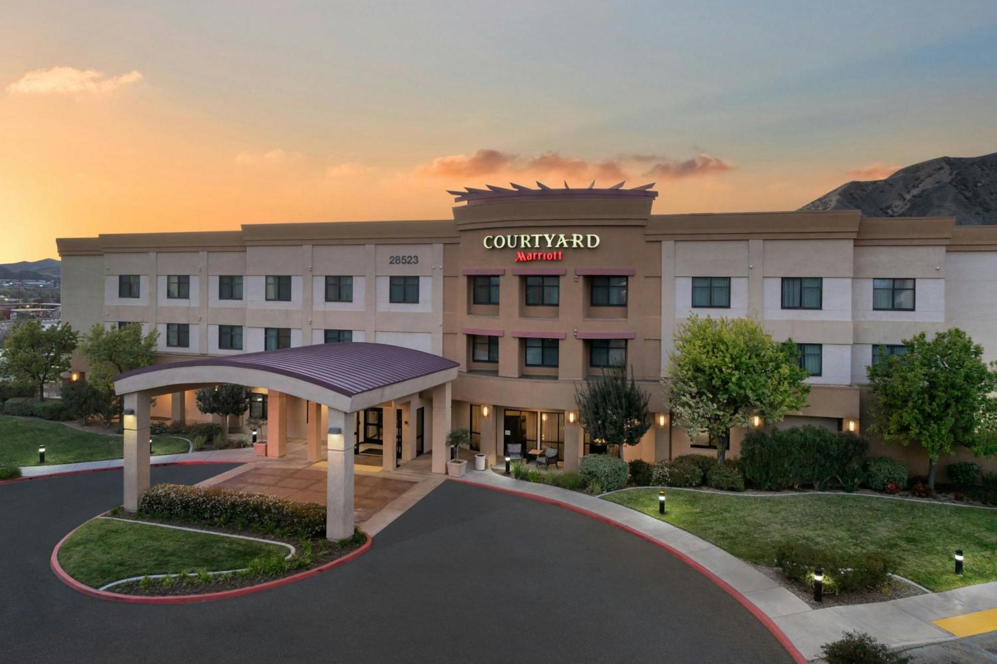 Courtyard By Marriott Santa Clarita Valencia Hotel Bagian luar foto
