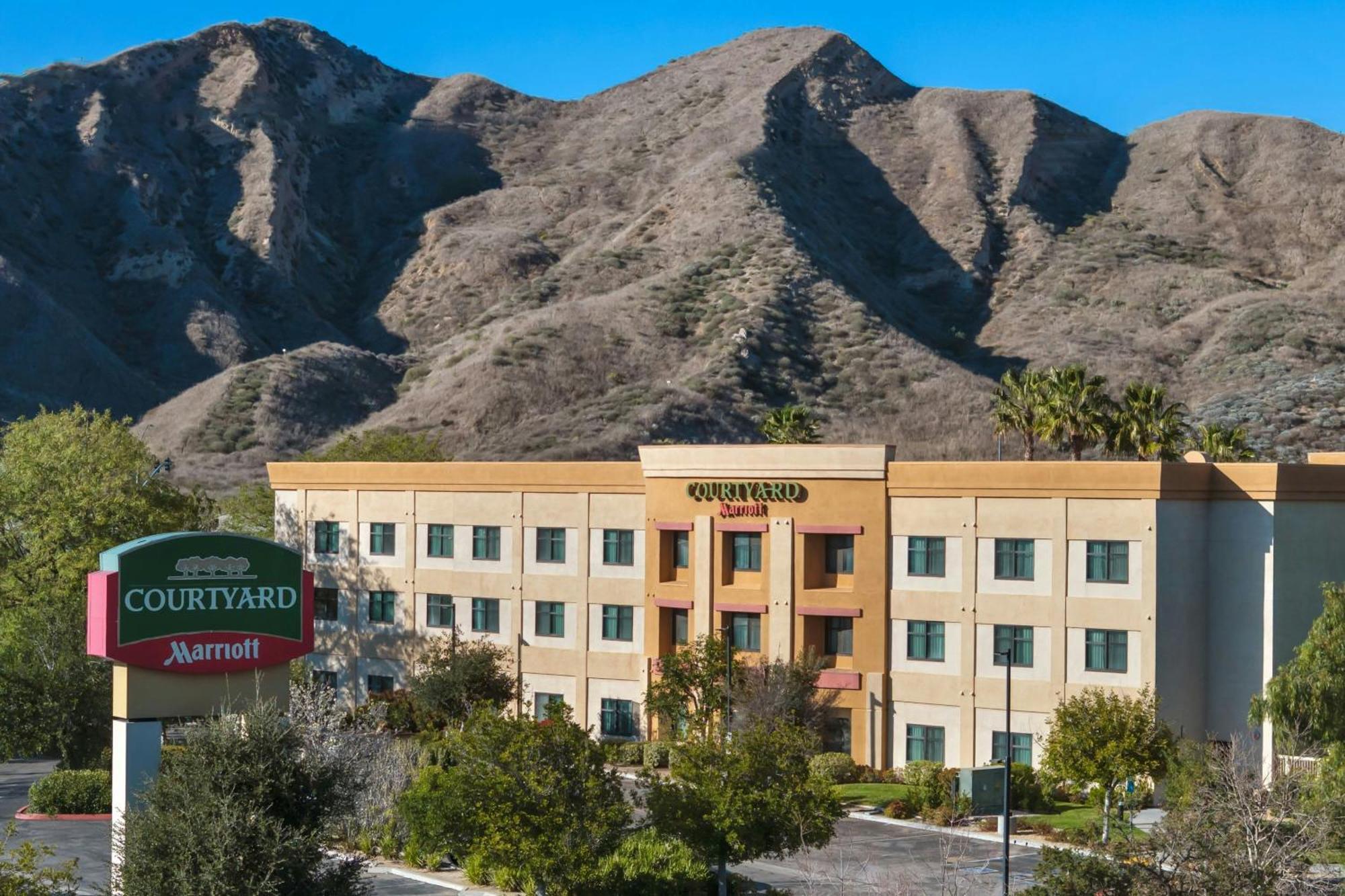 Courtyard By Marriott Santa Clarita Valencia Hotel Bagian luar foto